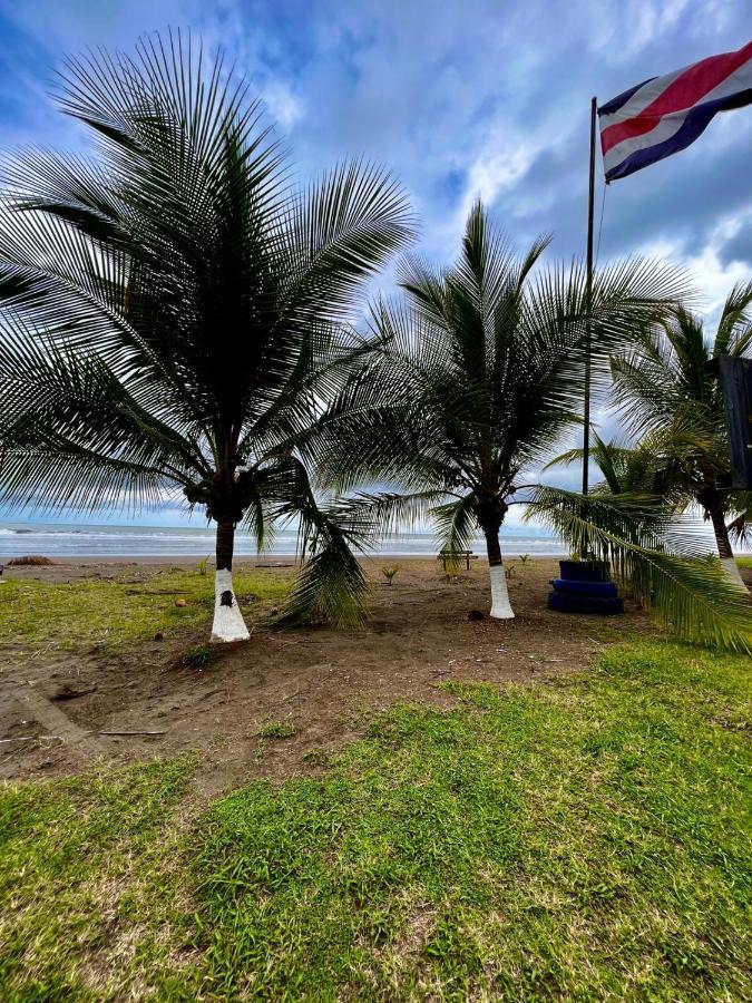 Cabinas Playa Bandera Bed and Breakfast Parrita Exteriör bild